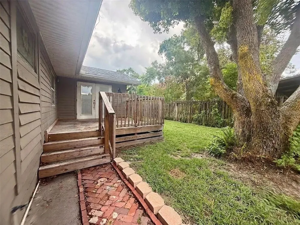 702 AVENUE H NE Winter Haven, FL 33881