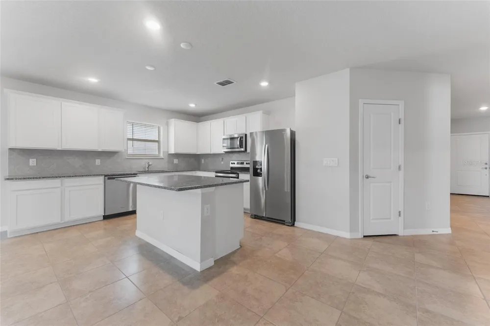 9642 SUMMERS CAY CIRCLE Thonotosassa, FL 33592