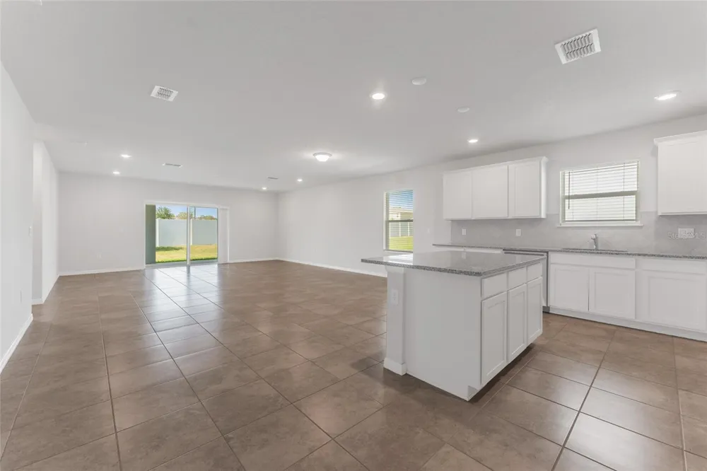 9642 SUMMERS CAY CIRCLE Thonotosassa, FL 33592