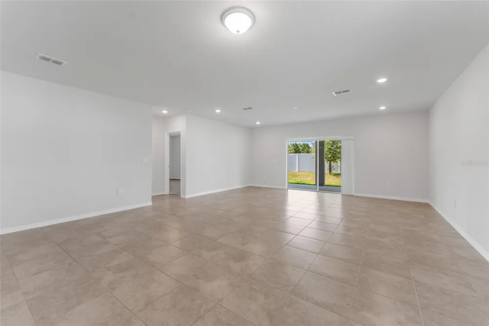 9642 SUMMERS CAY CIRCLE Thonotosassa, FL 33592