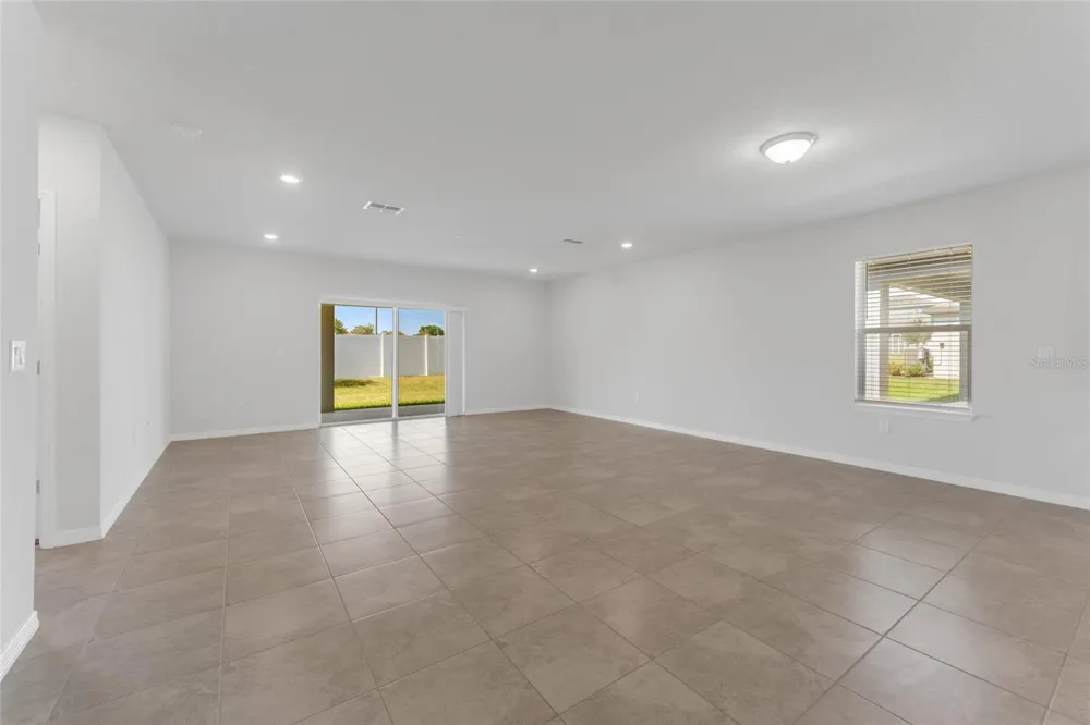 9642 SUMMERS CAY CIRCLE Thonotosassa, FL 33592