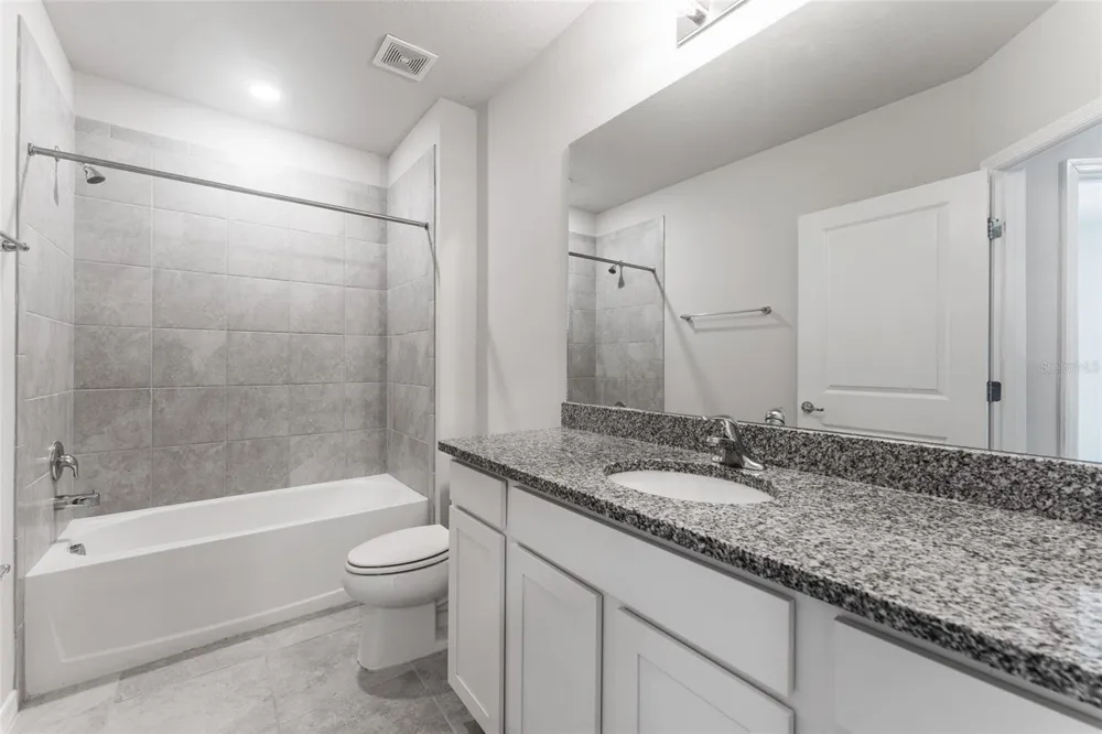 9642 SUMMERS CAY CIRCLE Thonotosassa, FL 33592