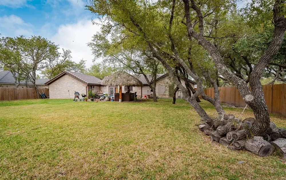 3111 Traylor Boulevard Rockport, TX 78382