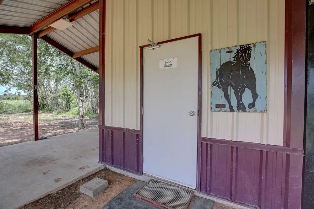 4838 Rocky Creek Road La Grange, TX 78945
