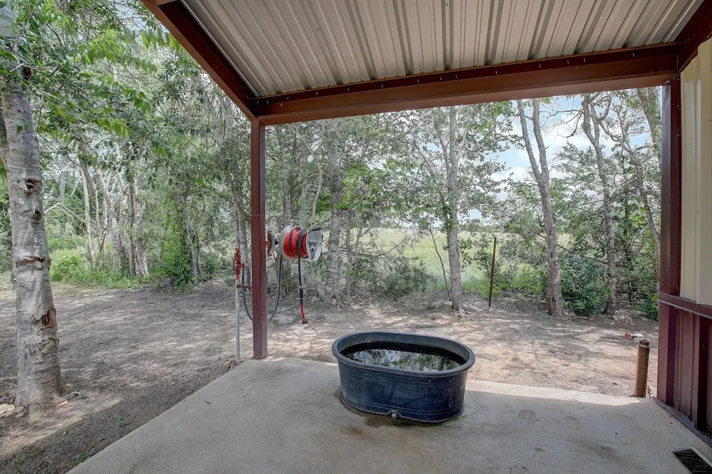 4838 Rocky Creek Road La Grange, TX 78945