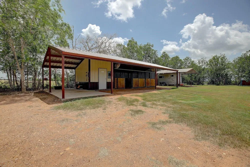 4838 Rocky Creek Road La Grange, TX 78945