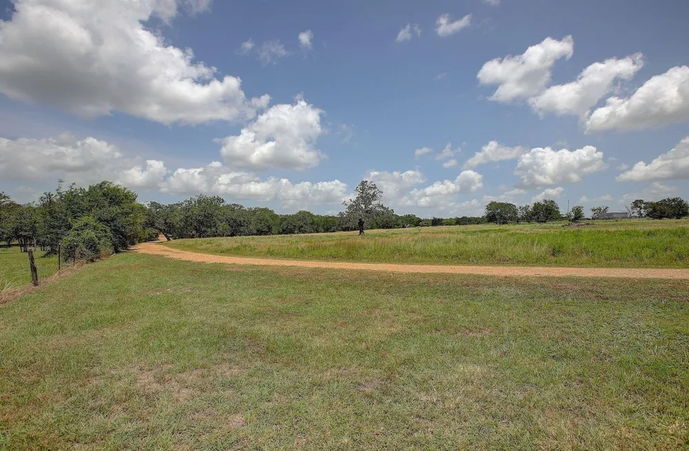 4838 Rocky Creek Road La Grange, TX 78945