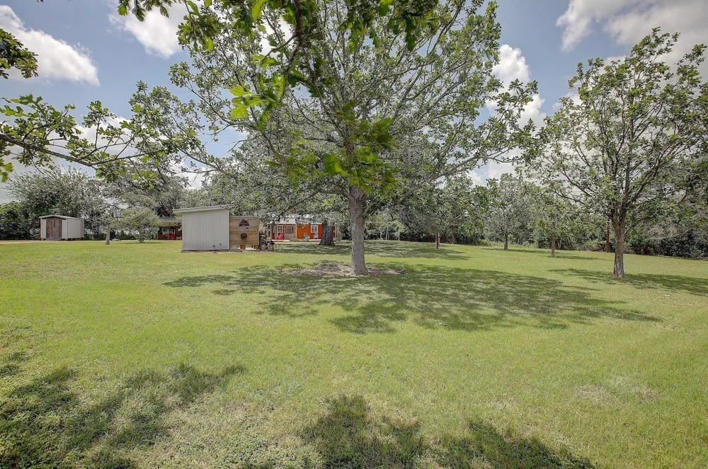 4838 Rocky Creek Road La Grange, TX 78945