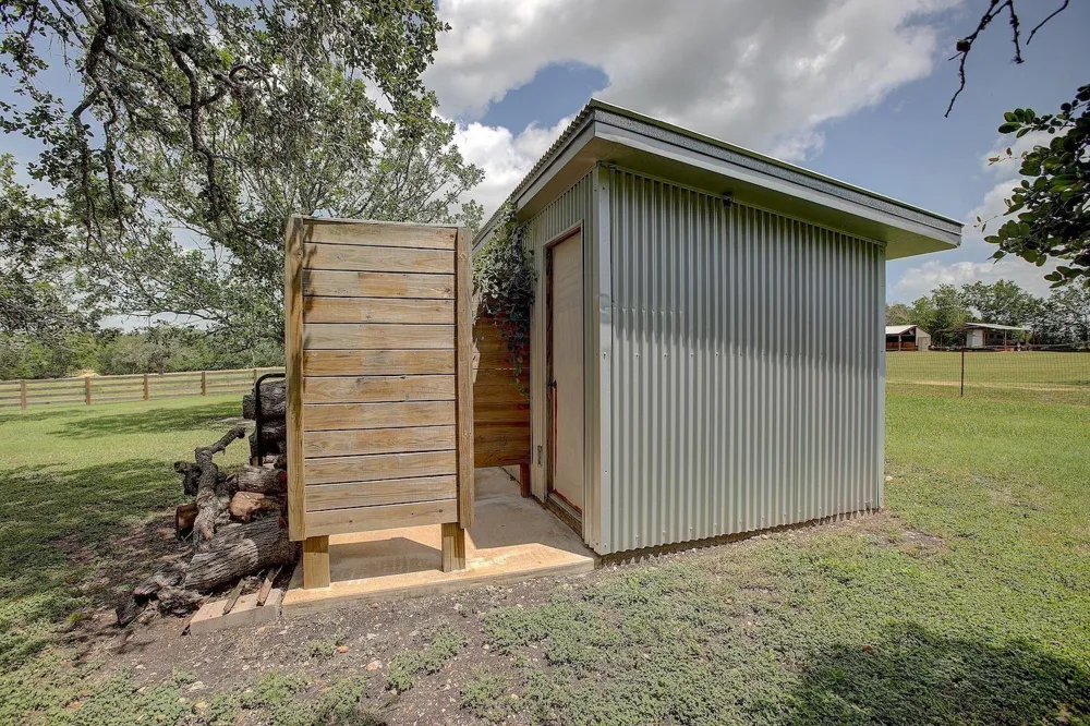 4838 Rocky Creek Road La Grange, TX 78945