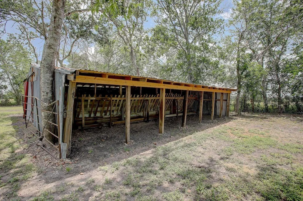 4838 Rocky Creek Road La Grange, TX 78945
