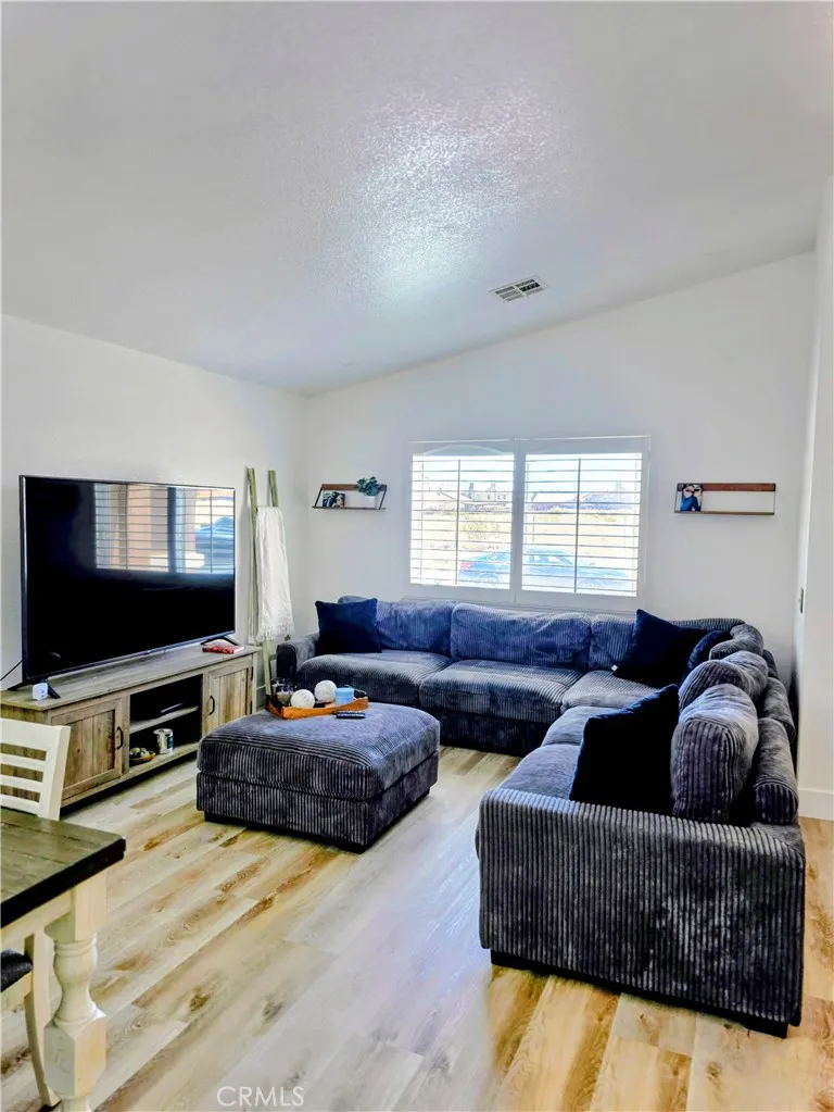11324 Villa Street Adelanto, CA 92301
