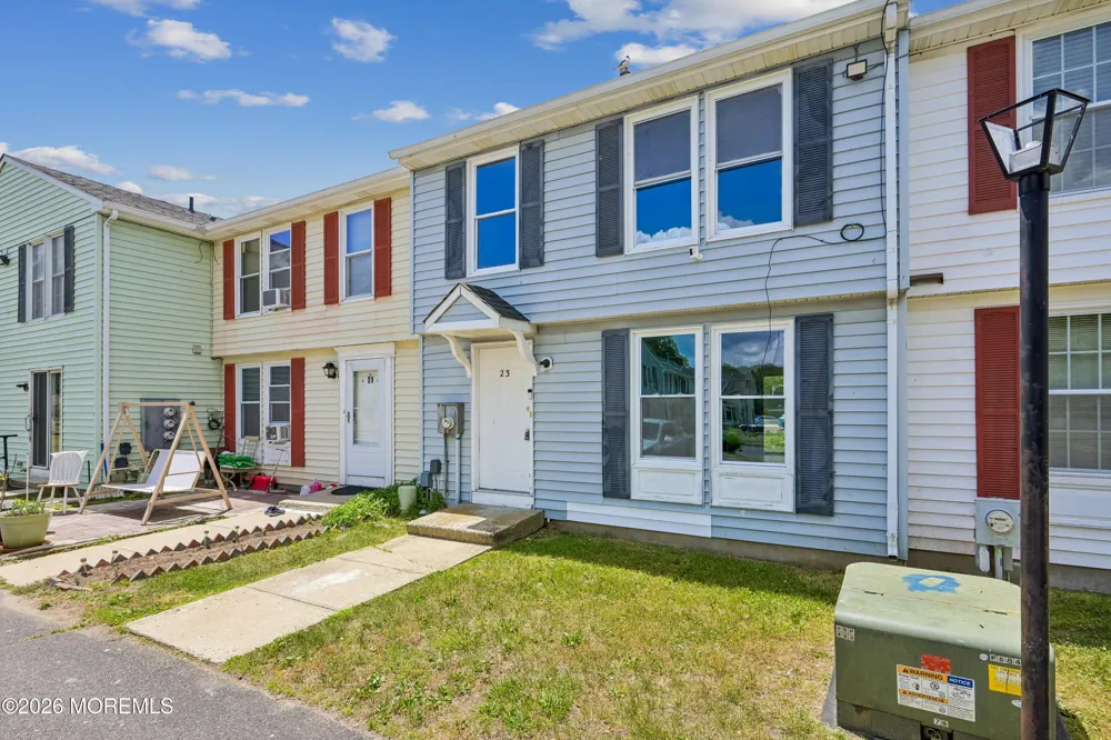 23 Theresa Court Galloway, NJ 08205
