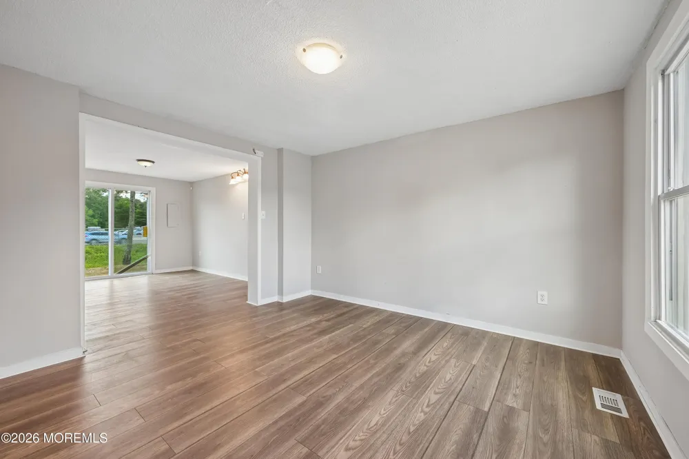 23 Theresa Court Galloway, NJ 08205