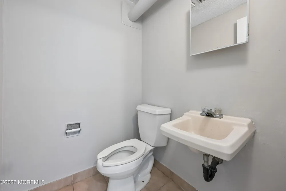 23 Theresa Court Galloway, NJ 08205