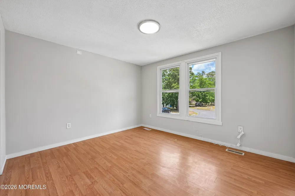 23 Theresa Court Galloway, NJ 08205