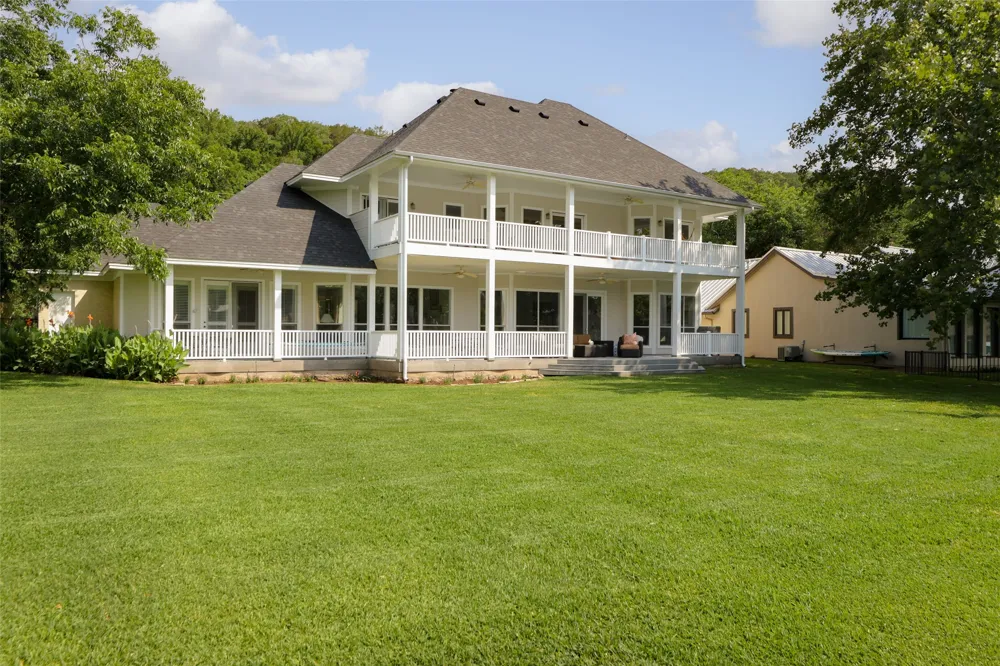 3100 Rivercrest Drive Austin, TX 78746