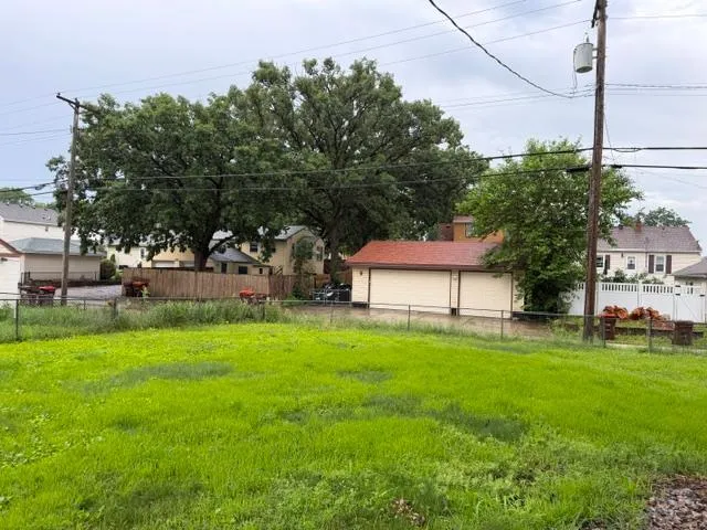 132 Richmond Street E South Saint Paul, MN 55075