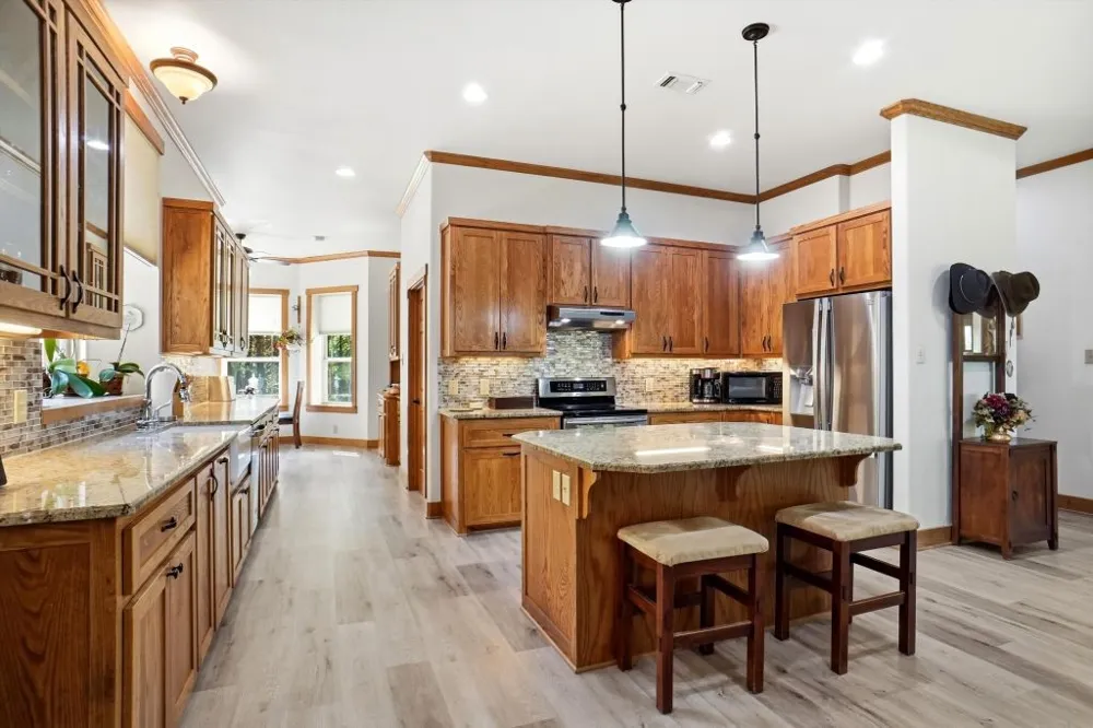 1773 CR 2540 Mineola, TX 75773