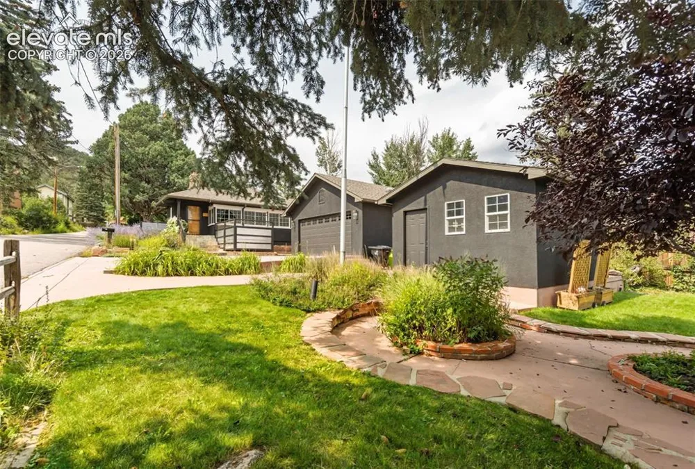 210 Mesa Avenue Manitou Springs, CO 80829