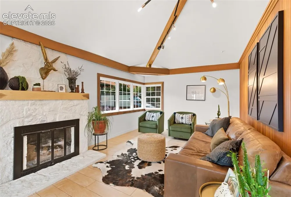 210 Mesa Avenue Manitou Springs, CO 80829