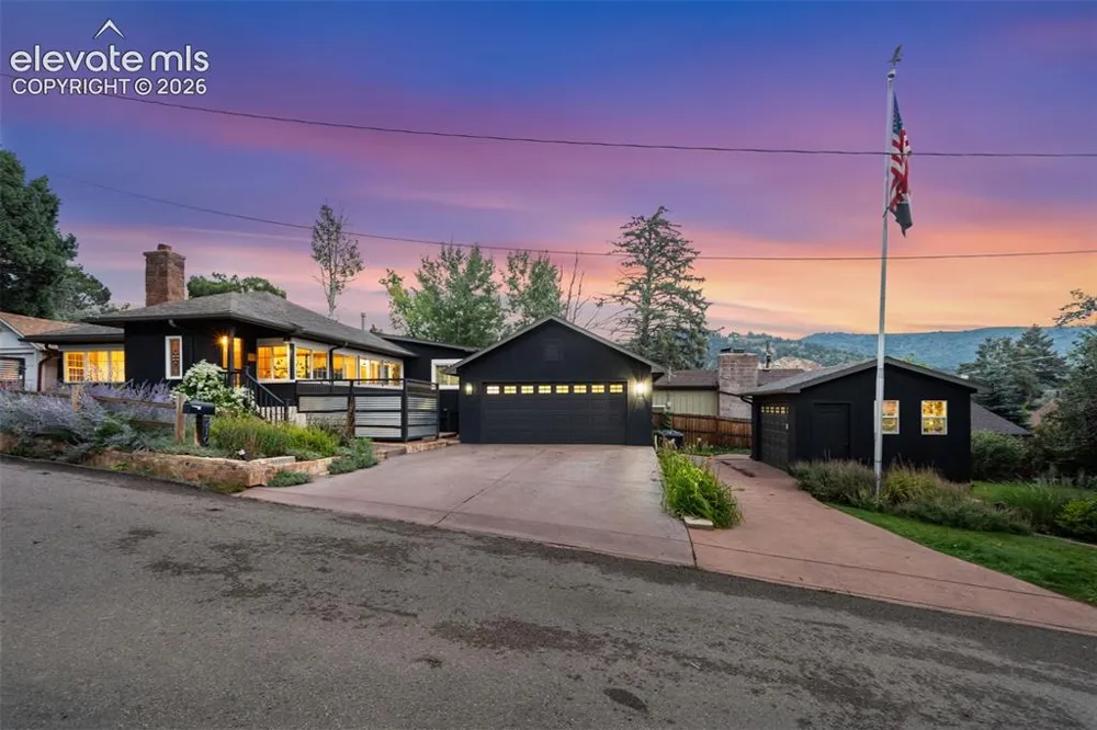 210 Mesa Avenue Manitou Springs, CO 80829
