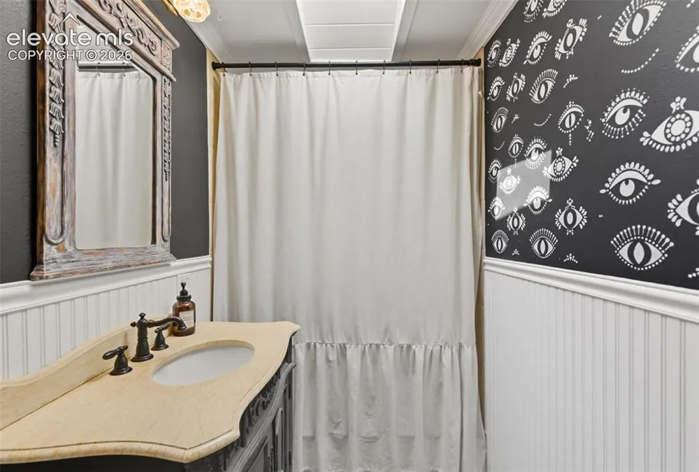 210 Mesa Avenue Manitou Springs, CO 80829