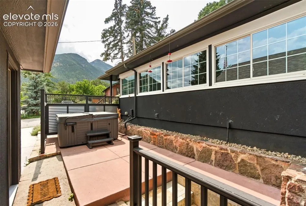 210 Mesa Avenue Manitou Springs, CO 80829