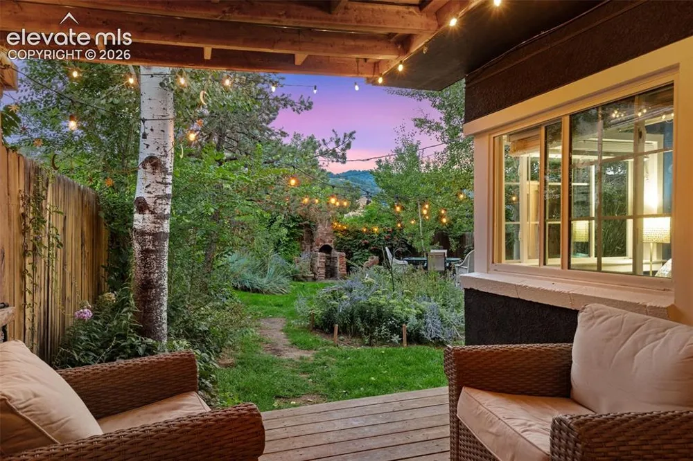 210 Mesa Avenue Manitou Springs, CO 80829