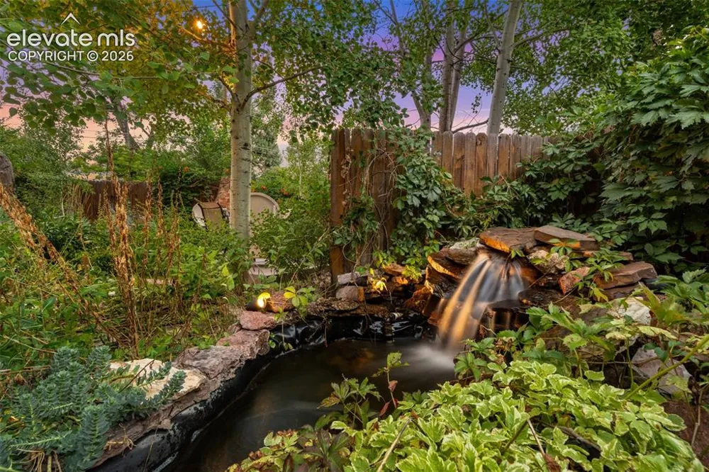 210 Mesa Avenue Manitou Springs, CO 80829