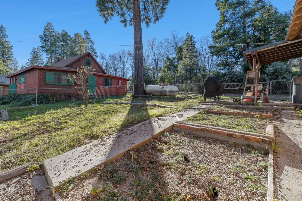 41722 Merriman Lane Auberry, CA 93602