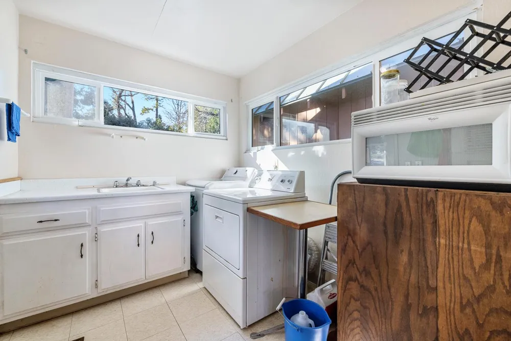41722 Merriman Lane Auberry, CA 93602