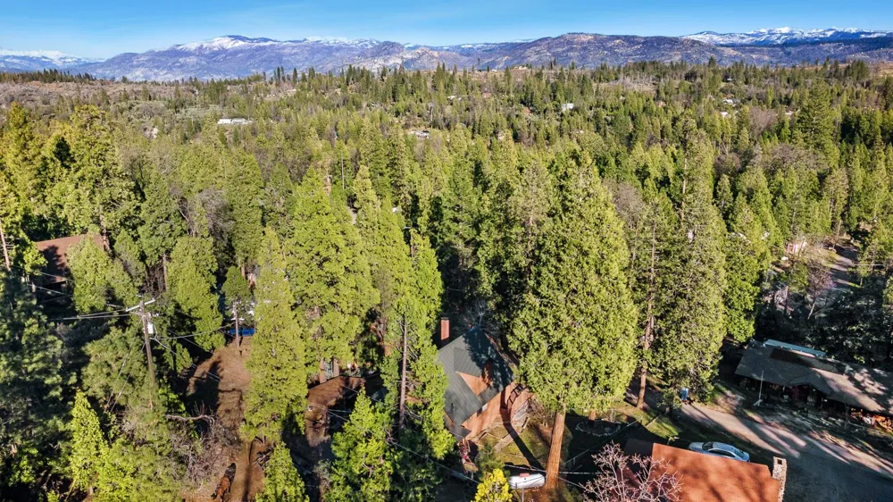 41722 Merriman Lane Auberry, CA 93602