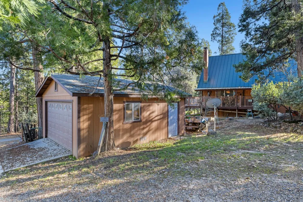 41722 Merriman Lane Auberry, CA 93602