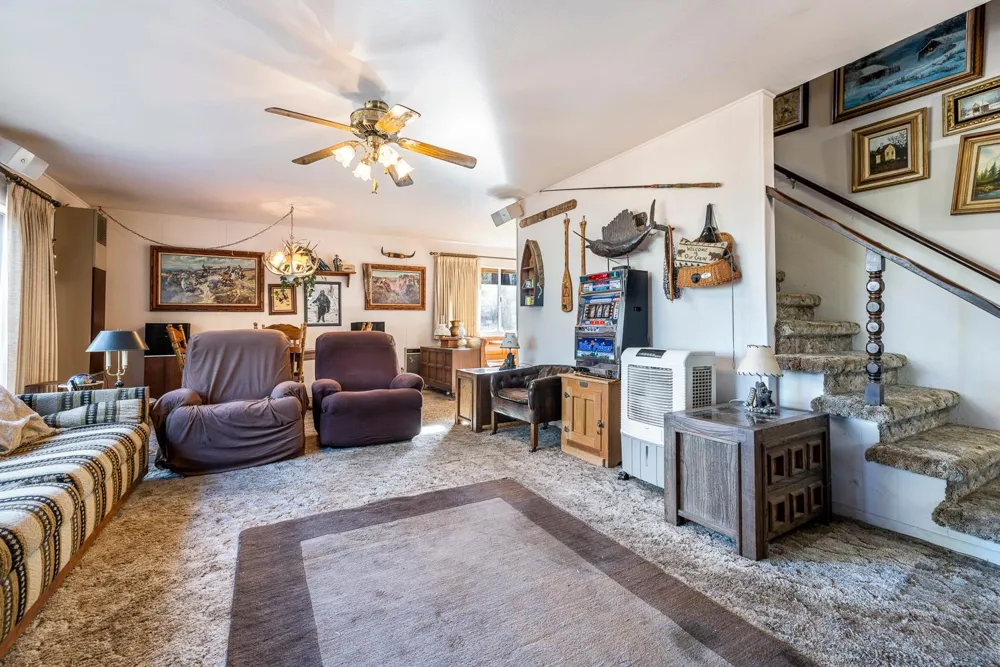 41722 Merriman Lane Auberry, CA 93602