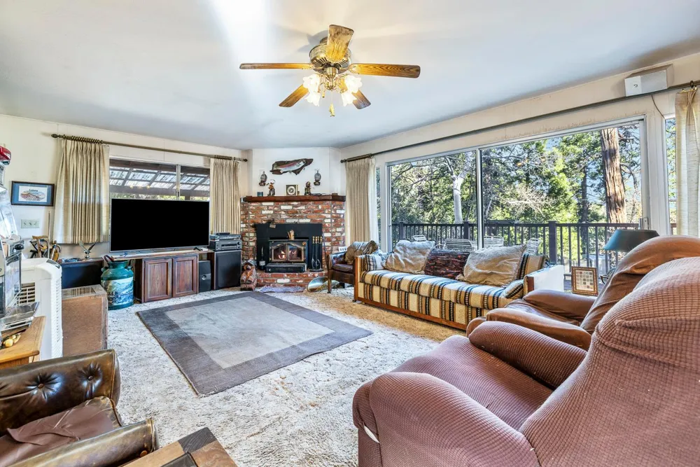 41722 Merriman Lane Auberry, CA 93602