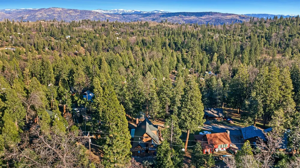 41722 Merriman Lane Auberry, CA 93602