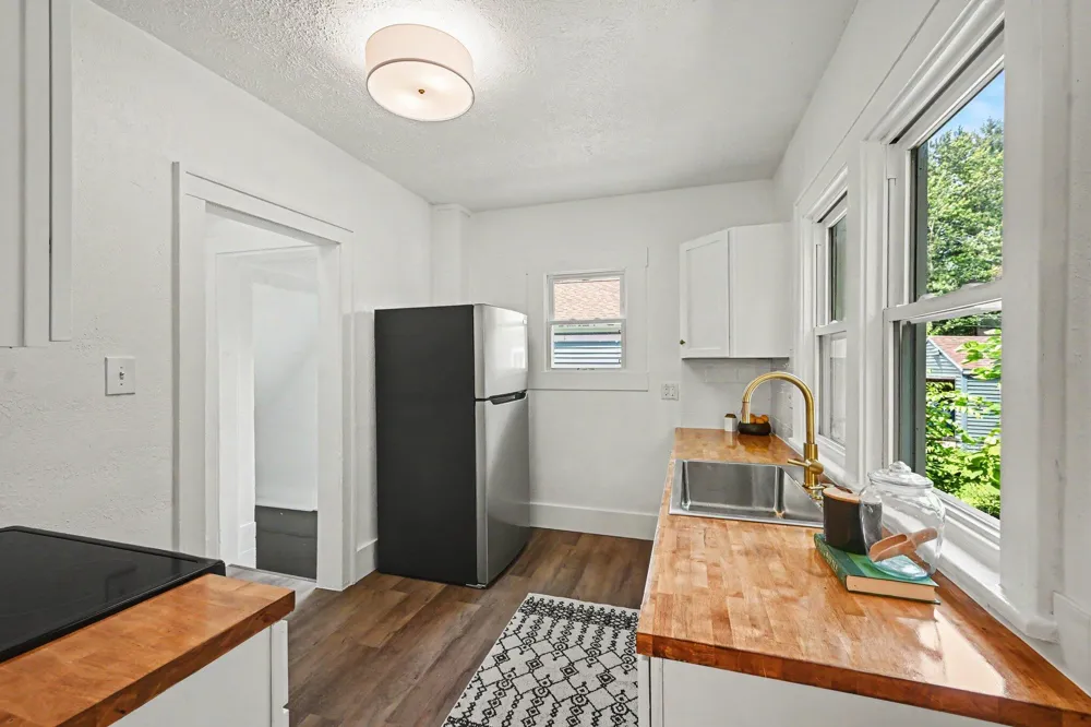 224 W Burnham Street W Battle Creek City, MI 49015