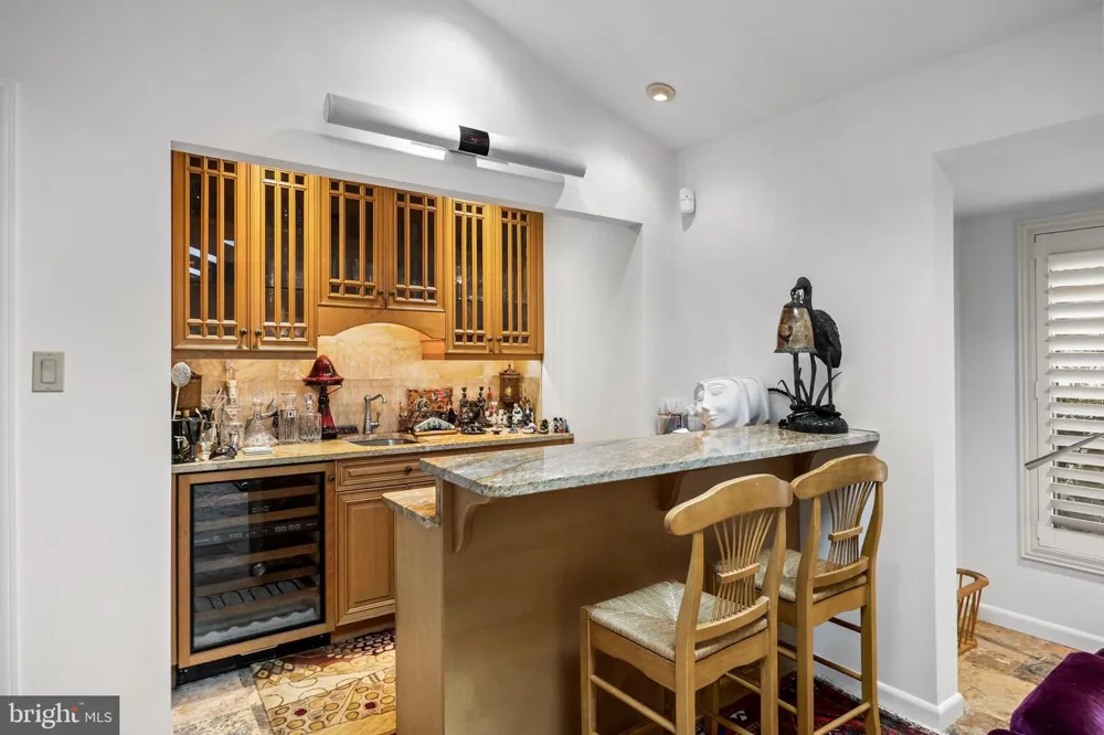 14 E RIDING DRIVE Cherry Hill, NJ 08003