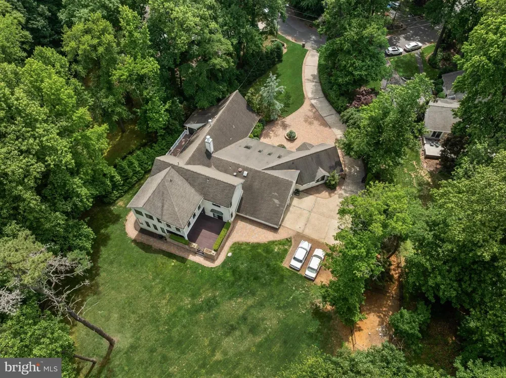 14 E RIDING DRIVE Cherry Hill, NJ 08003