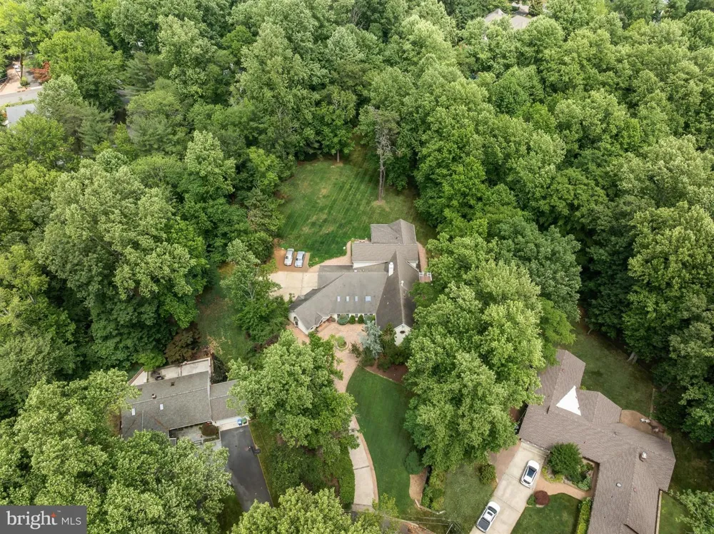 14 E RIDING DRIVE Cherry Hill, NJ 08003