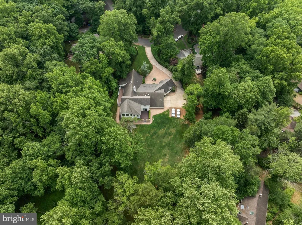 14 E RIDING DRIVE Cherry Hill, NJ 08003