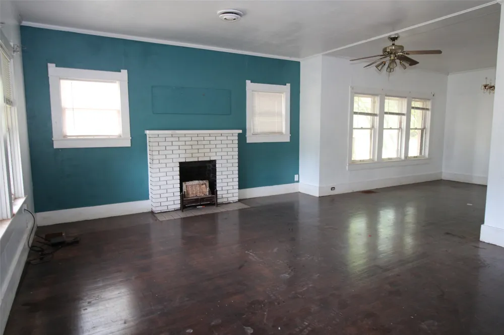 410 Munday Avenue Munday, TX 76371