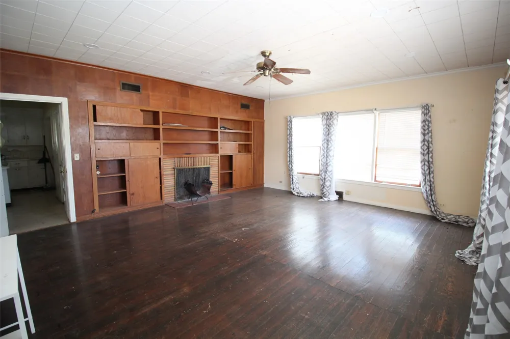 410 Munday Avenue Munday, TX 76371