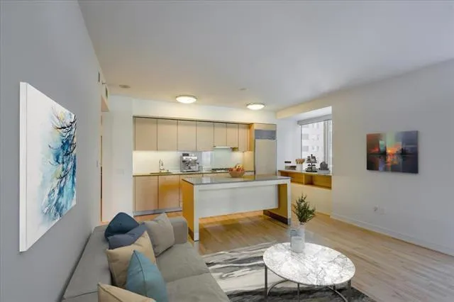 301 Mission Street #5C San Francisco, CA 94105