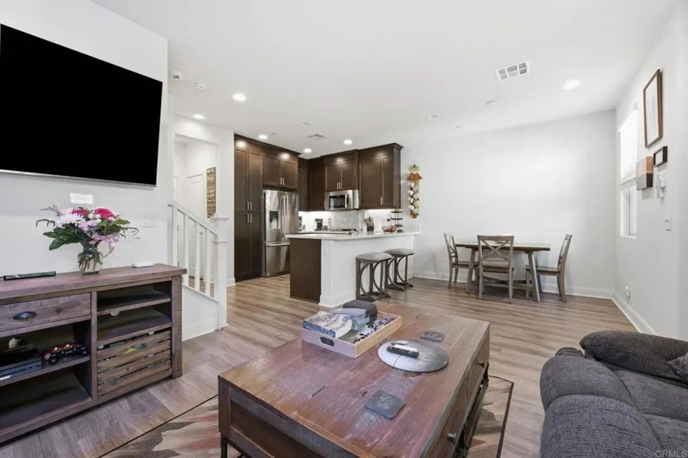 2117 Solara Lane Vista, CA 92081