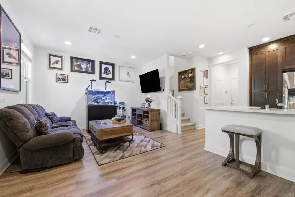 2117 Solara Lane Vista, CA 92081