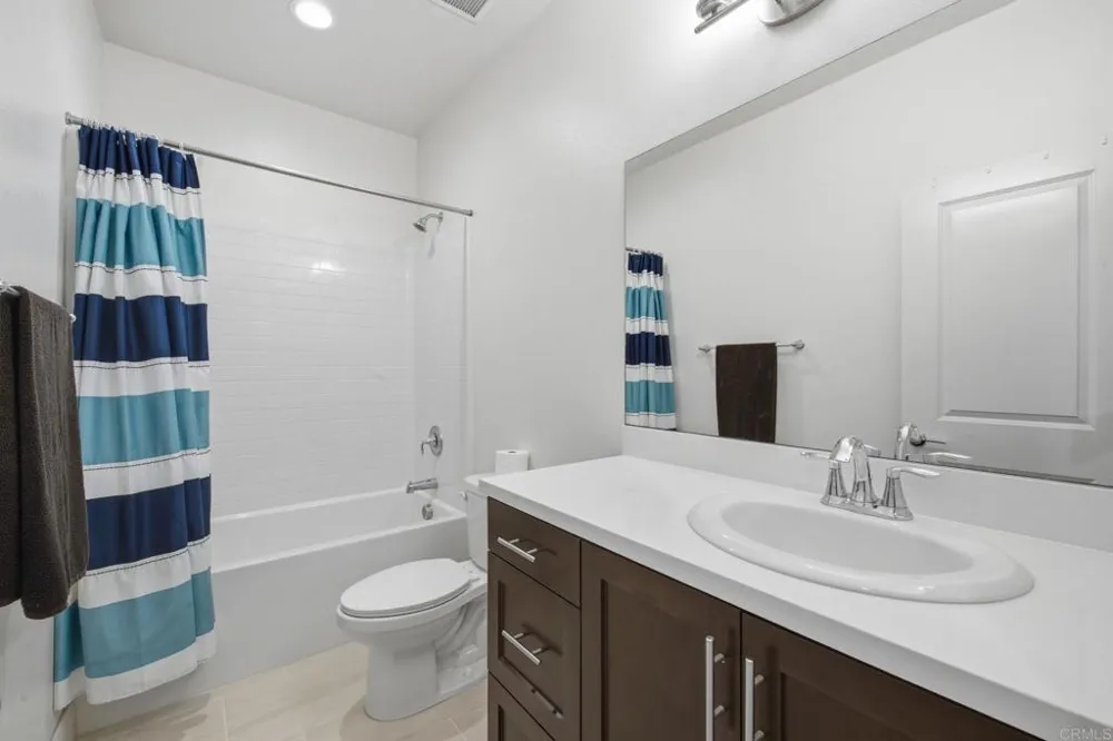 2117 Solara Lane Vista, CA 92081