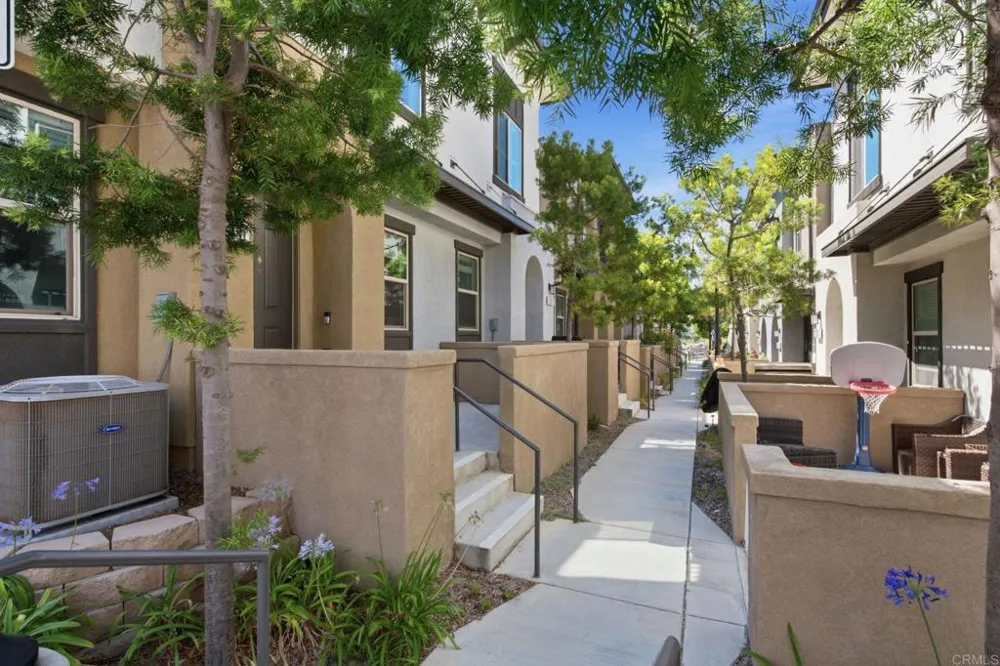 2117 Solara Lane Vista, CA 92081
