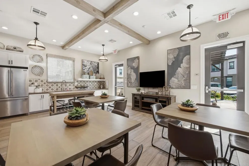 2117 Solara Lane Vista, CA 92081