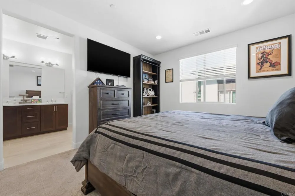 2117 Solara Lane Vista, CA 92081